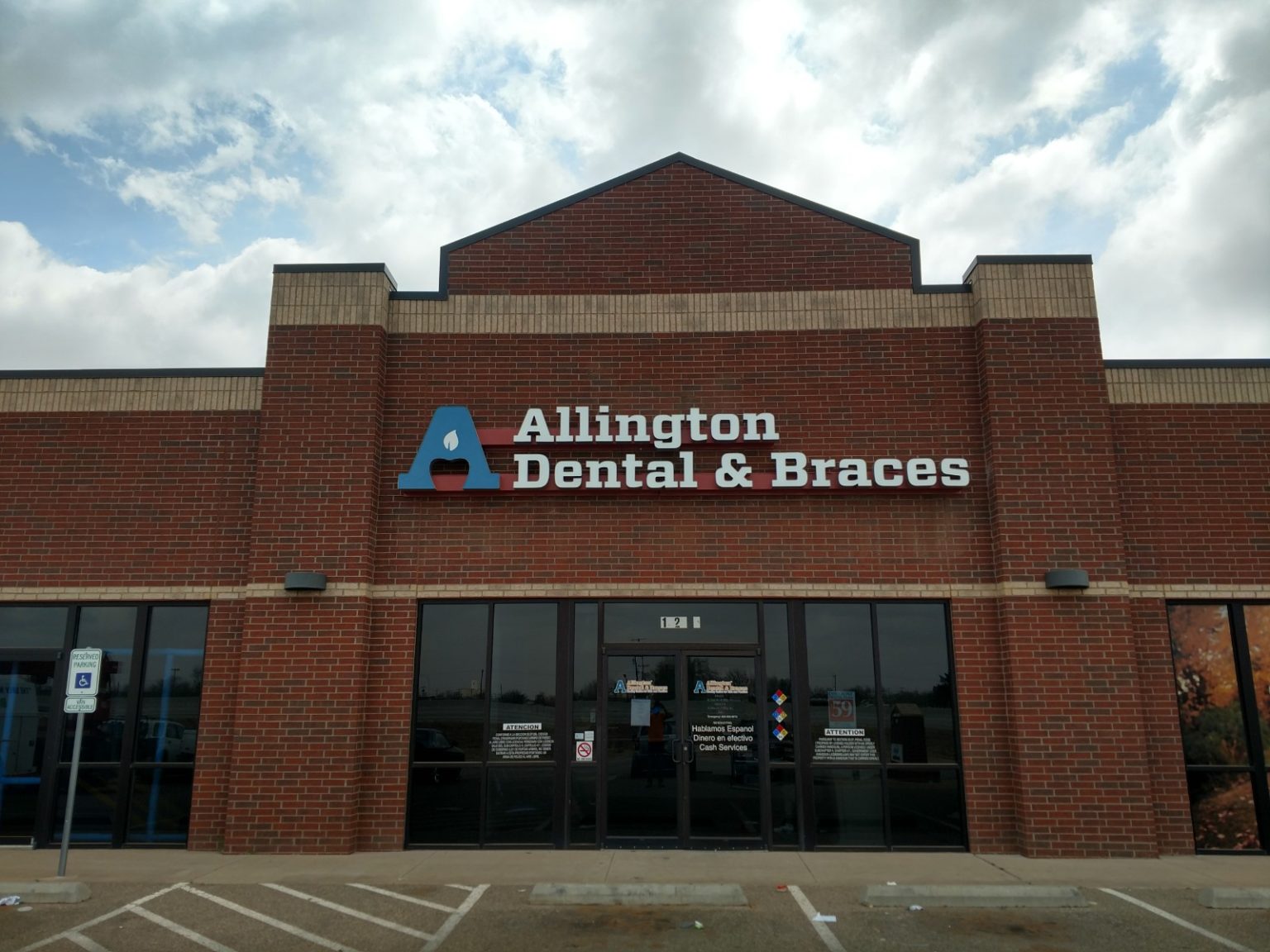 Dentist in Overton, TX on Marsha Sharp Fwy Allington Dental